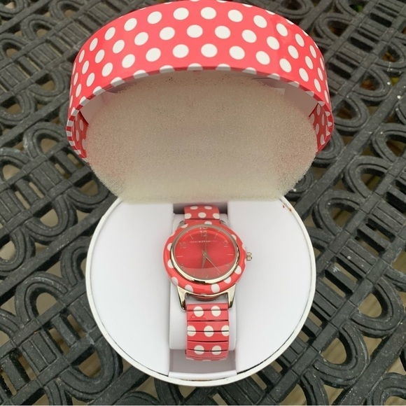 🆕 Isaac Mizrahi Live Ladies Pink Polka Dot Expansion Wrist Watch - Picture 1 of 7